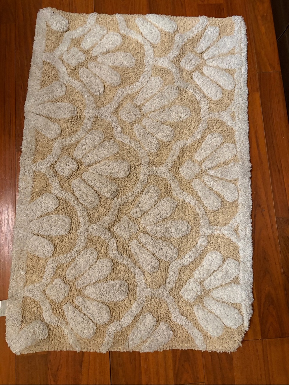 Plush Two-Tone Beige and White Bath Rug